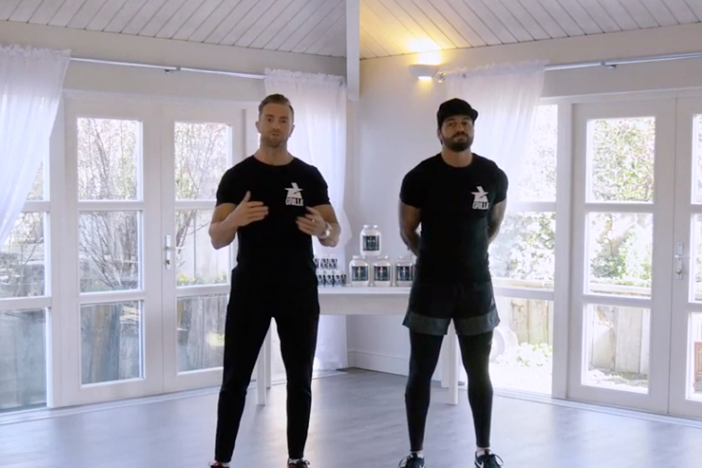 NEW FREE ONLINE FITNESS VIDEOS! 15 MINUTE FULL BODY HIIT WORKOUT - Burn maximum fat fast / No equipment needed | Grilla Fitness HIIT VIDEO